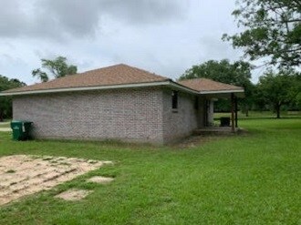 Building Photo - 5285 Old Gainsville Rd