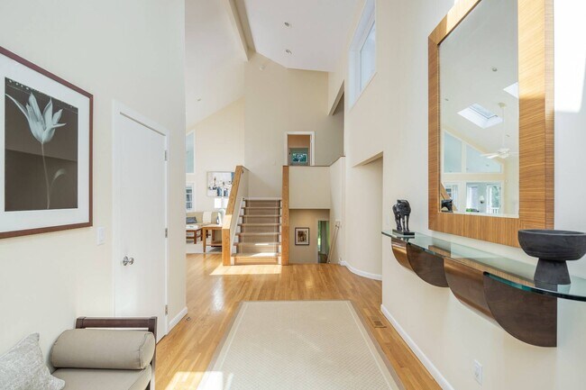 Foto del edificio - 177 Cove Hollow Rd