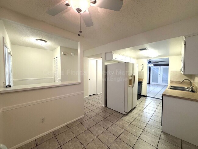 Foto del edificio - 4589 Lighthouse Cir