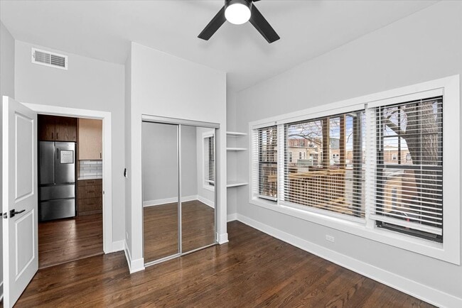 Building Photo - 2989 N Lawndale Ave