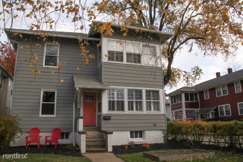 Primary Photo - 1323 Webb Rd
