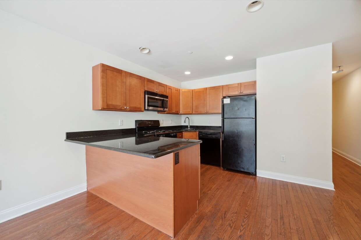 Foto principal - 1705 Arlington St
