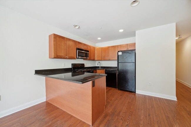 Photo - 1705 Arlington St Apartment