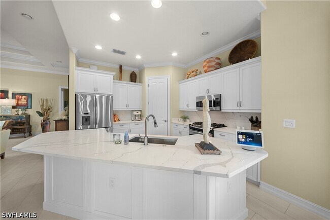 Building Photo - 6315 Serano Way