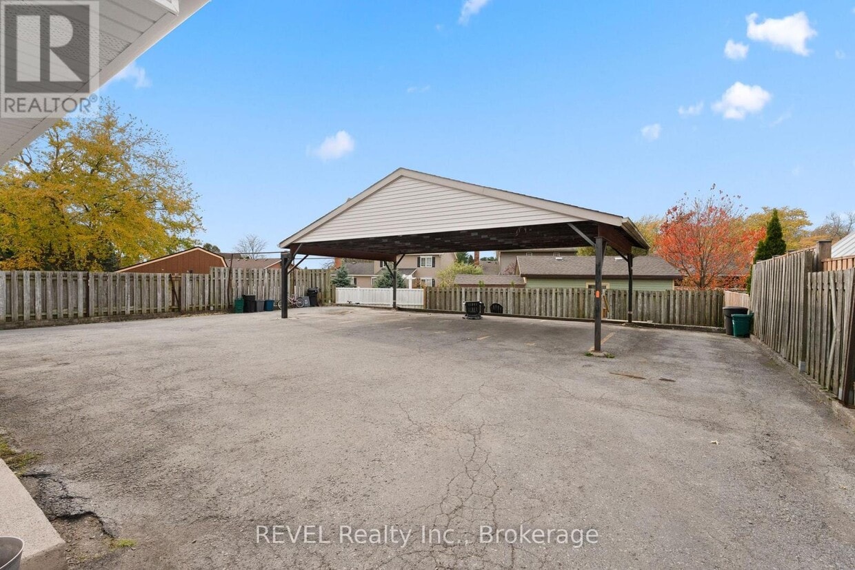 Building Photo - 1372 Haist St