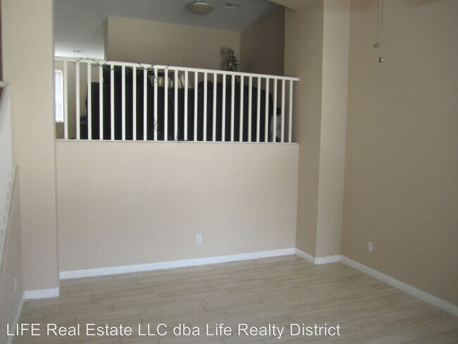 Building Photo - 3 br, 2.5 bath House - 312 Vista Heights Ln