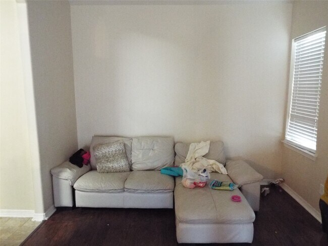 Foto del edificio - 2207 Brimmage Dr