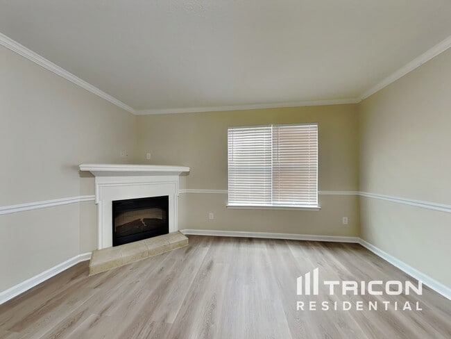 Building Photo - 6039 Reynolds Cir