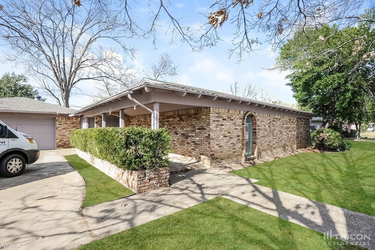 1713 Brown Trail, Hurst, TX 76054 House for Rent in Hurst, TX