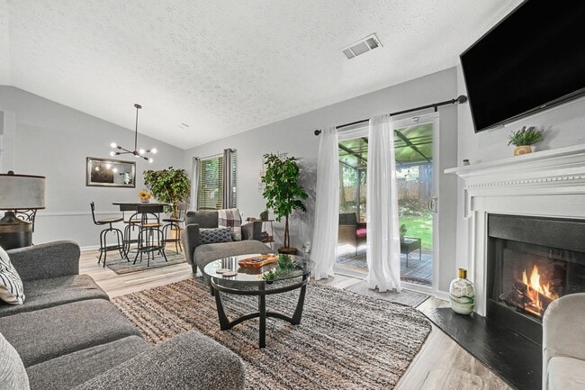 Building Photo - 1541 Clifton Downs Dr SE