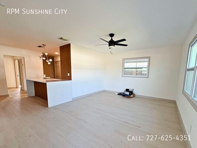 Building Photo - 1516 Delaware Ave NE