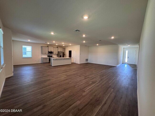 Foto del edificio - 341 Merimont Ln