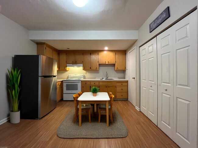 Foto del edificio - 19 Divinity St