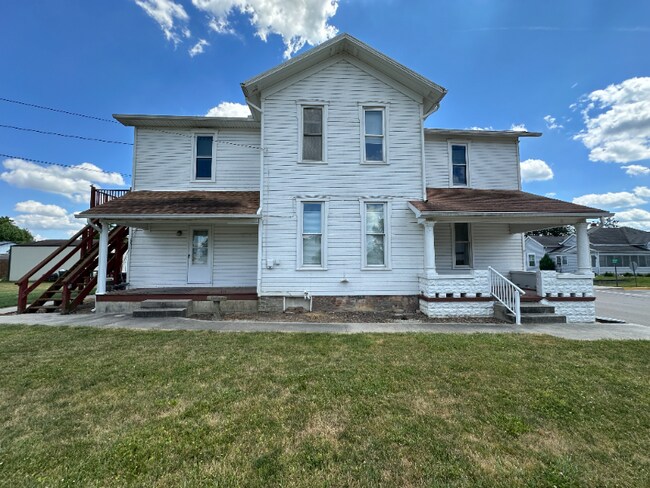Building Photo - 403 S Main St