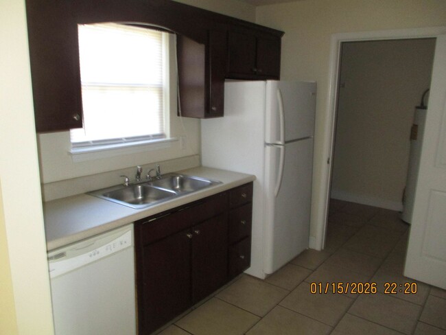 Building Photo - 115 Laurelwood Ct