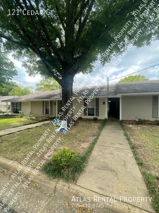 Foto del edificio - 121 Cedar Ct