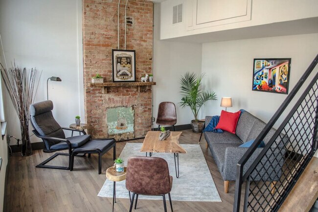 Foto del edificio - 1424 Pleasant St