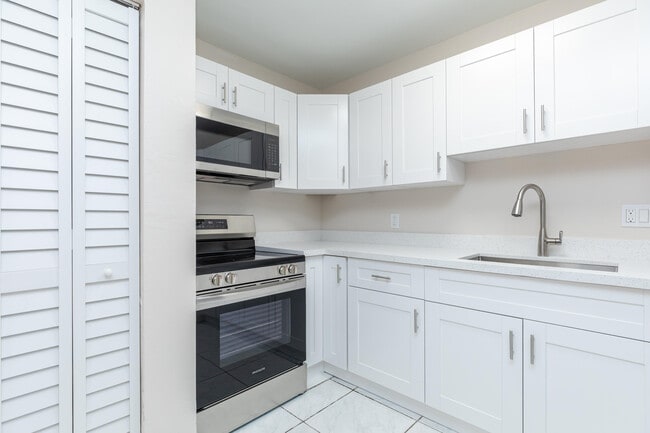 Foto del edificio - 7750 SW 10th Ct