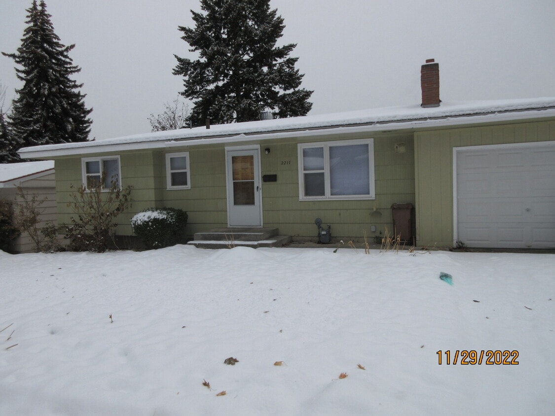 2211 W Houston Ave, Spokane, WA 99208 House Rental in Spokane, WA