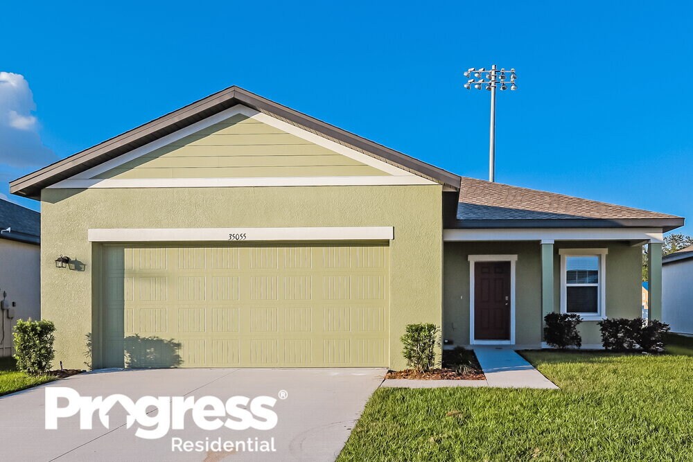 35055 Daisy St, Zephyrhills, FL 33541 House for Rent in Zephyrhills