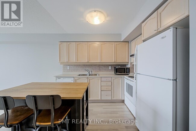 Building Photo - 710 Humberwood Blvd