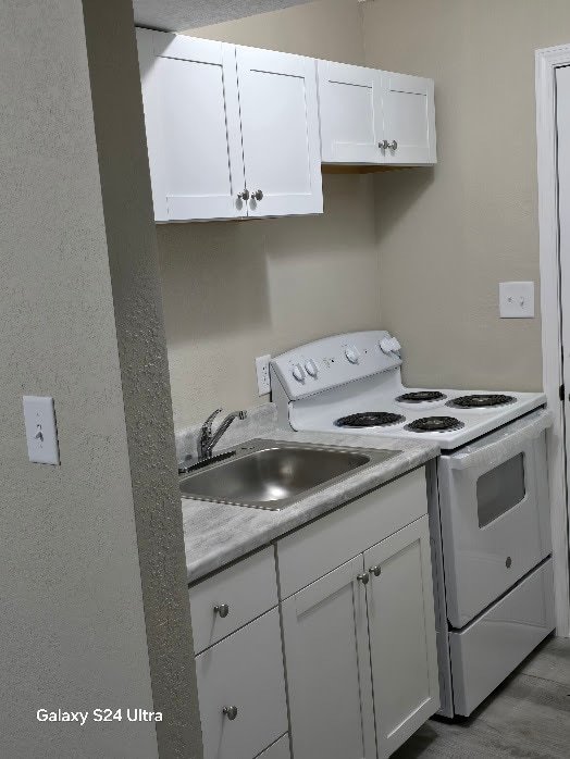 Building Photo - 124 Tacoma Rd