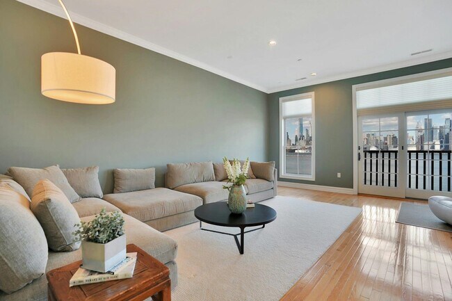 Foto del edificio - 3 Regency Pl