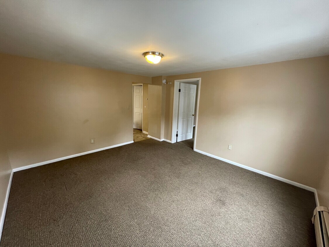 23 Elizabeth St Unit 3, Hudson Falls, NY 12839 Apartments in Hudson