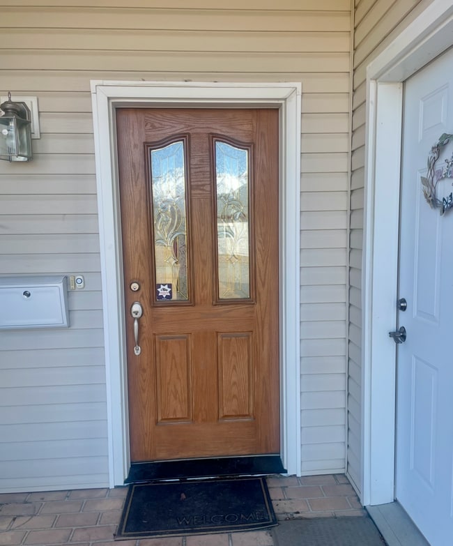 Building Photo - 55+ Living Community in Palmer! 2 bedroom/2bathroom/2 car garage, Handicap Accessible, Great moun...