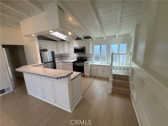 Building Photo - 1225 Gaviota Dr