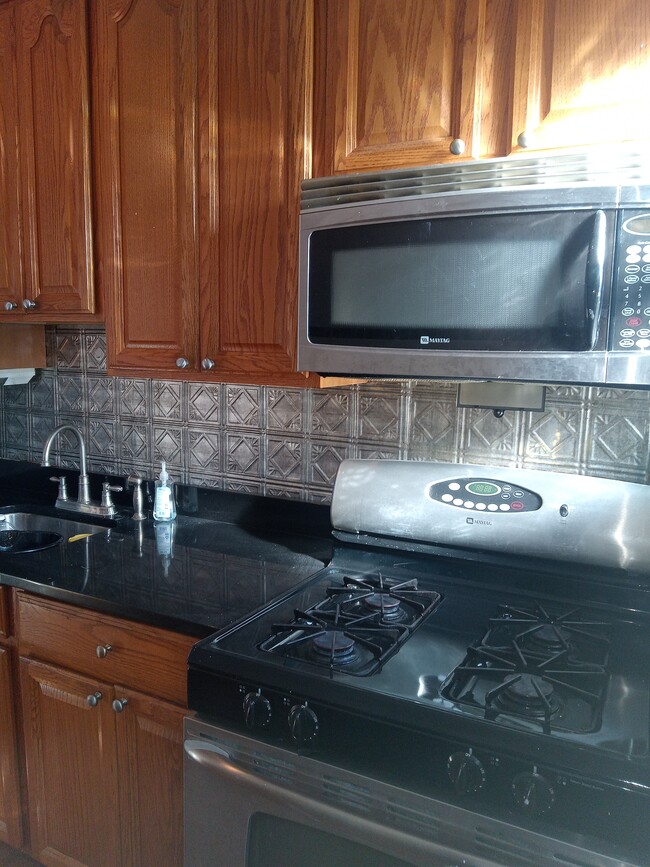 Foto del edificio - 503 Campbells Ln