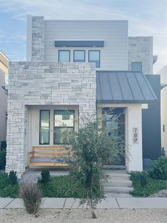 Building Photo - 789 W Scarlet Hill Dr
