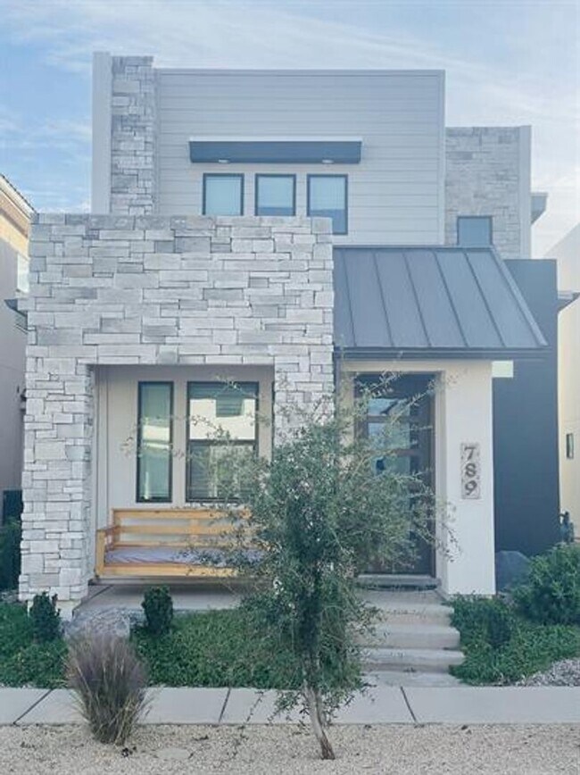 Foto del edificio - 789 W Scarlet Hill Dr