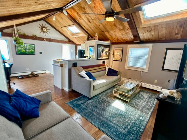 Foto del edificio - 526 Centre St