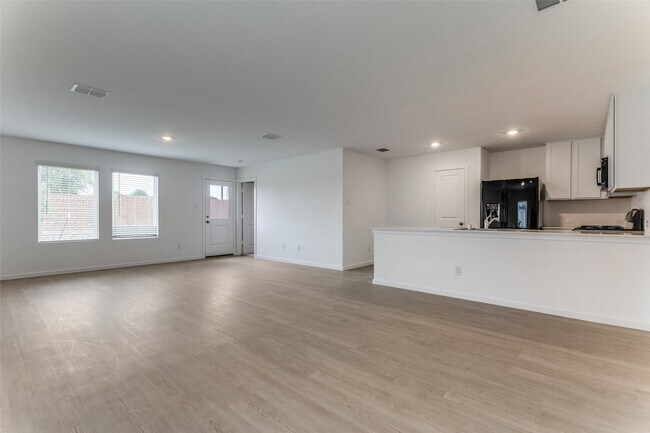 Foto del edificio - 4940 Springs Rd