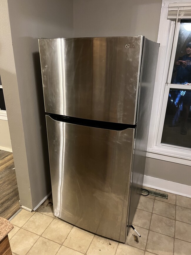 Building Photo - 601 N 1st Ave