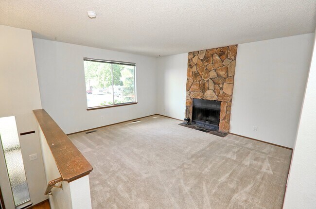 Building Photo - Charming Fairwood / Renton Home