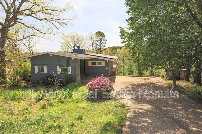 Foto del edificio - 42 Hope Dr