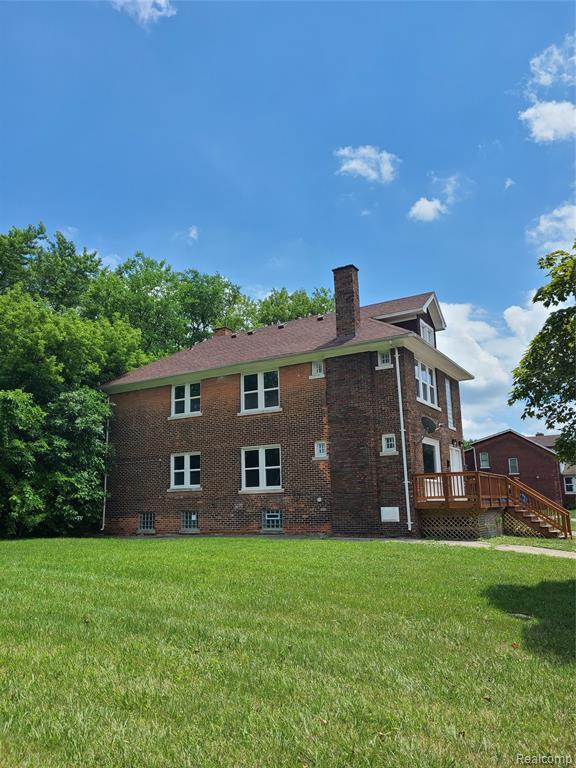 Building Photo - 576 Manistique St