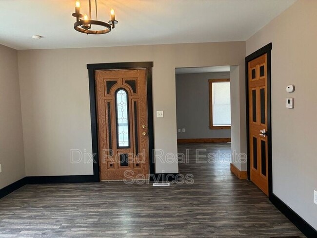 Foto del edificio - 915 Bellaire Ave