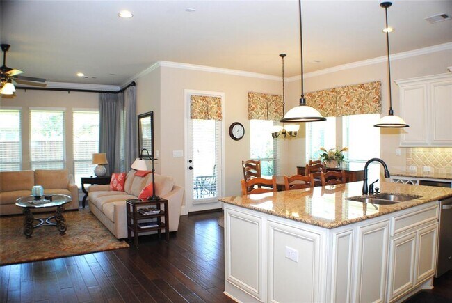 Foto del edificio - 4011 Turning Manor Ln