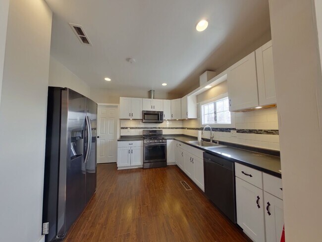 Foto del edificio - 402 N Kansas Ave