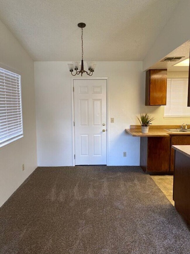 Foto del edificio - Nice North Redding Home!