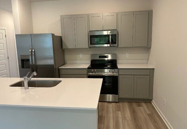 Building Photo - 3015 Seguaro Ln