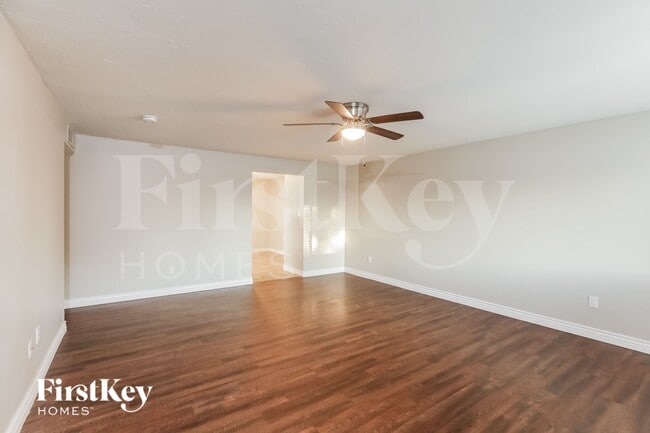 Building Photo - 13032 N 37th Way