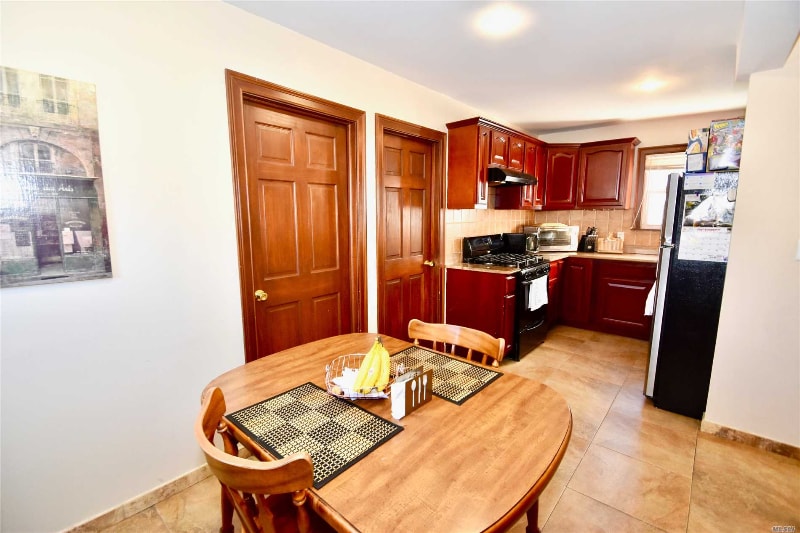 100 Munro Blvd, Valley Stream, NY 11581 Room for Rent in Valley