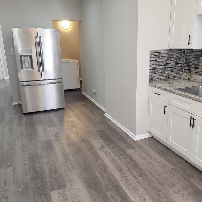 Foto del edificio - 3962 Evans Ave