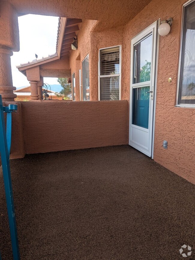 Building Photo - 902 Mesquite Springs Dr