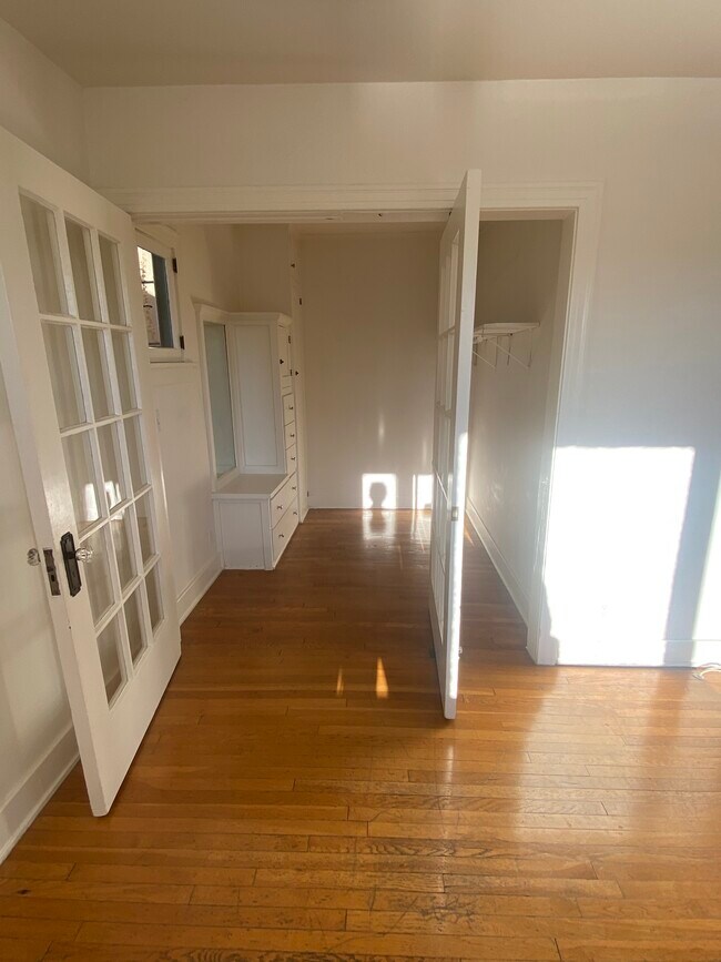 Building Photo - 684 Echo Park Ave