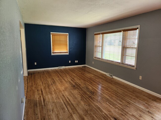 Sala de estar - 1324 W 4th St